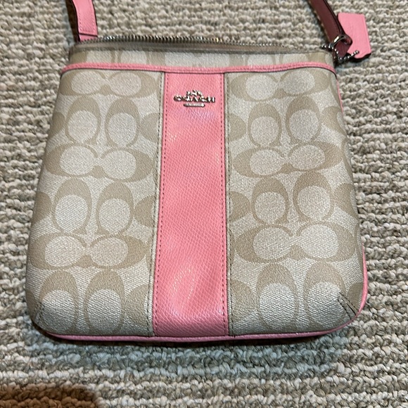 Coach light pink/khaki crossbody purse - Picture 3 of 7